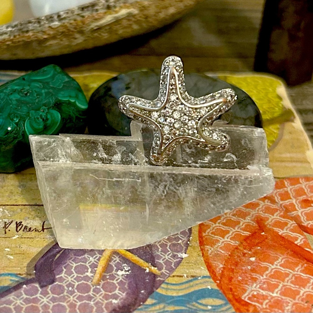Sparkling Starfish Ring (Size 7)
